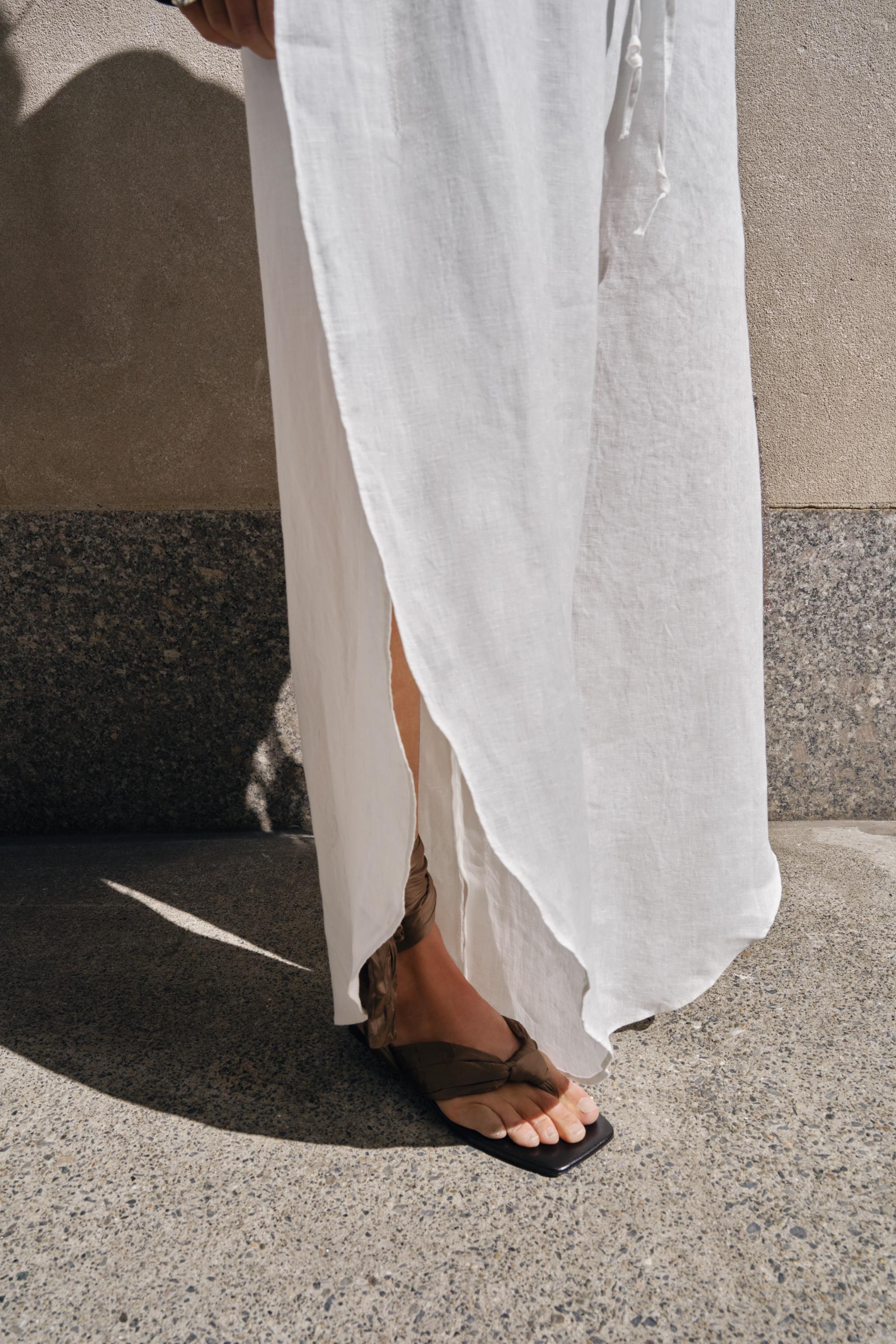 KNOTTED FLAT SANDALS